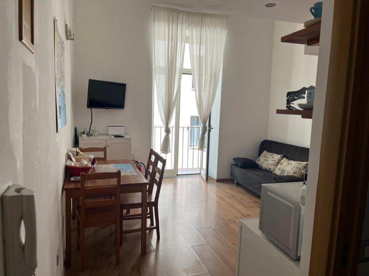 Ale & Tizy House Bed & Breakfast Napoli Bagian luar foto