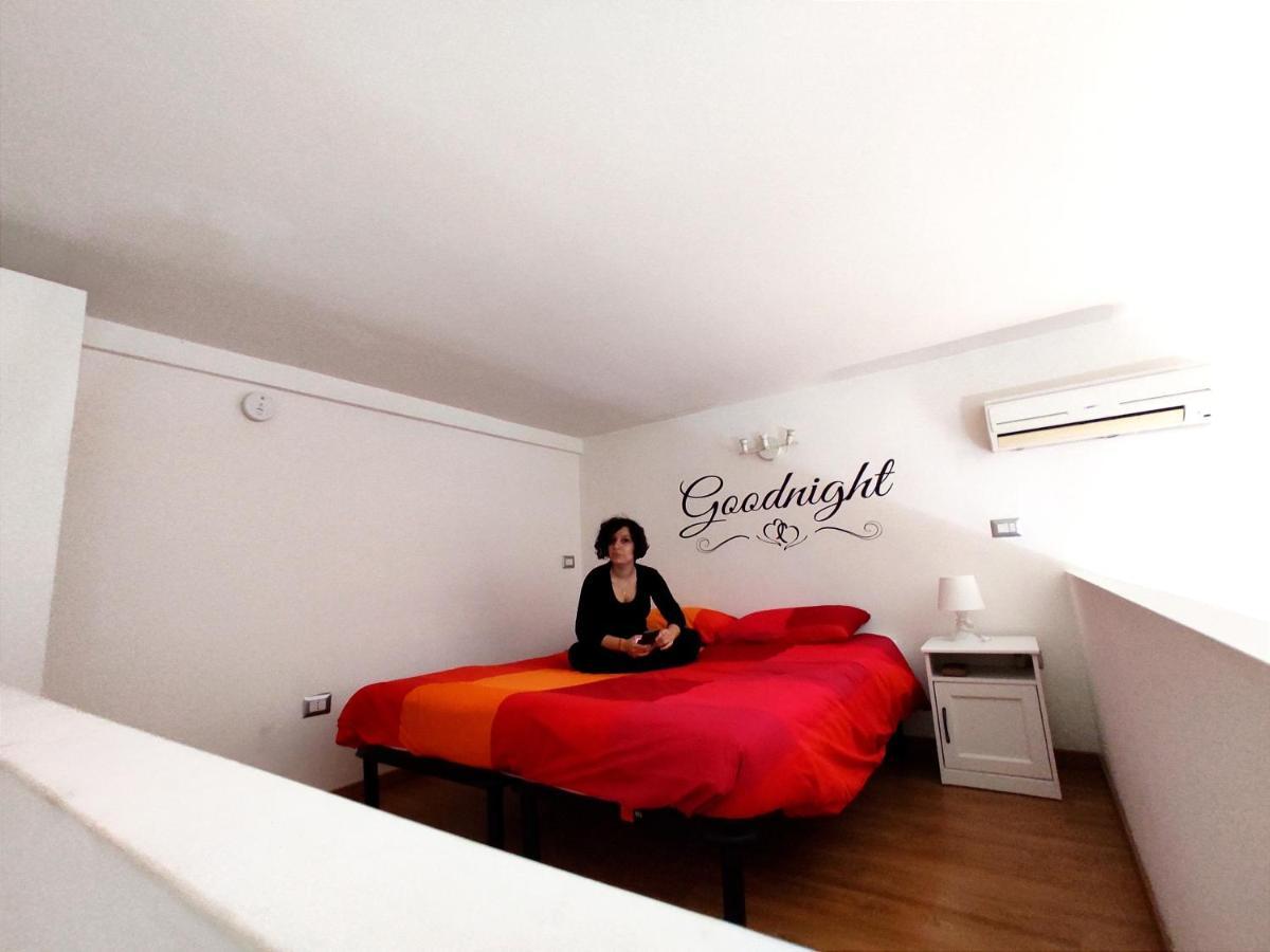 Ale & Tizy House Bed & Breakfast Napoli Bagian luar foto
