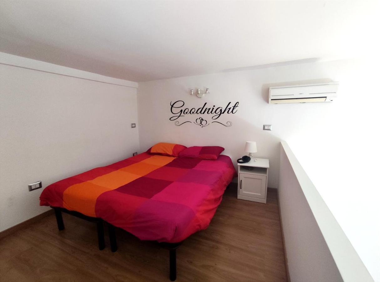 Ale & Tizy House Bed & Breakfast Napoli Bagian luar foto