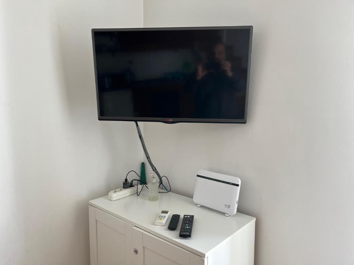 Ale & Tizy House Bed & Breakfast Napoli Bagian luar foto
