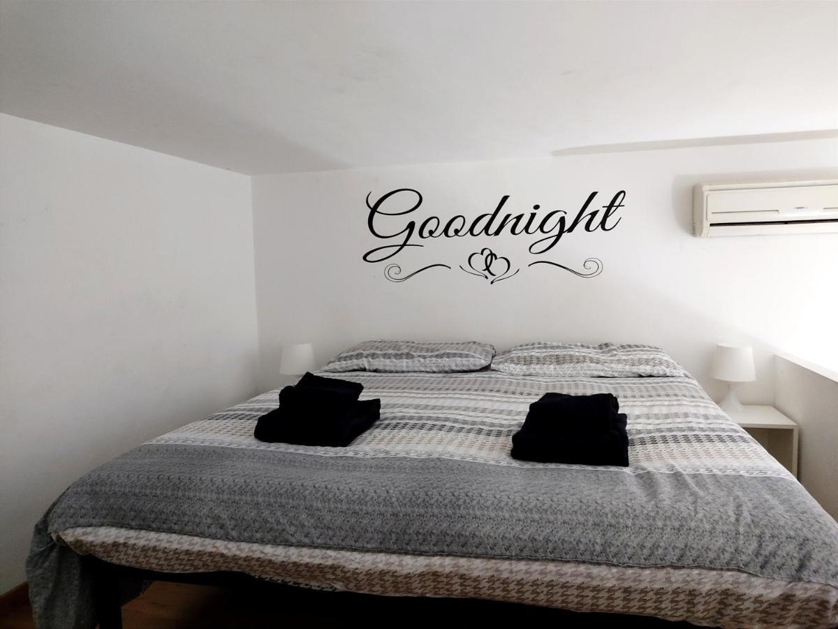 Ale & Tizy House Bed & Breakfast Napoli Bagian luar foto