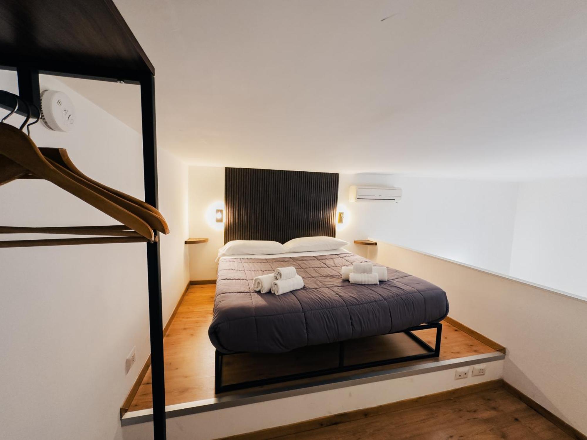 Ale & Tizy House Bed & Breakfast Napoli Bagian luar foto