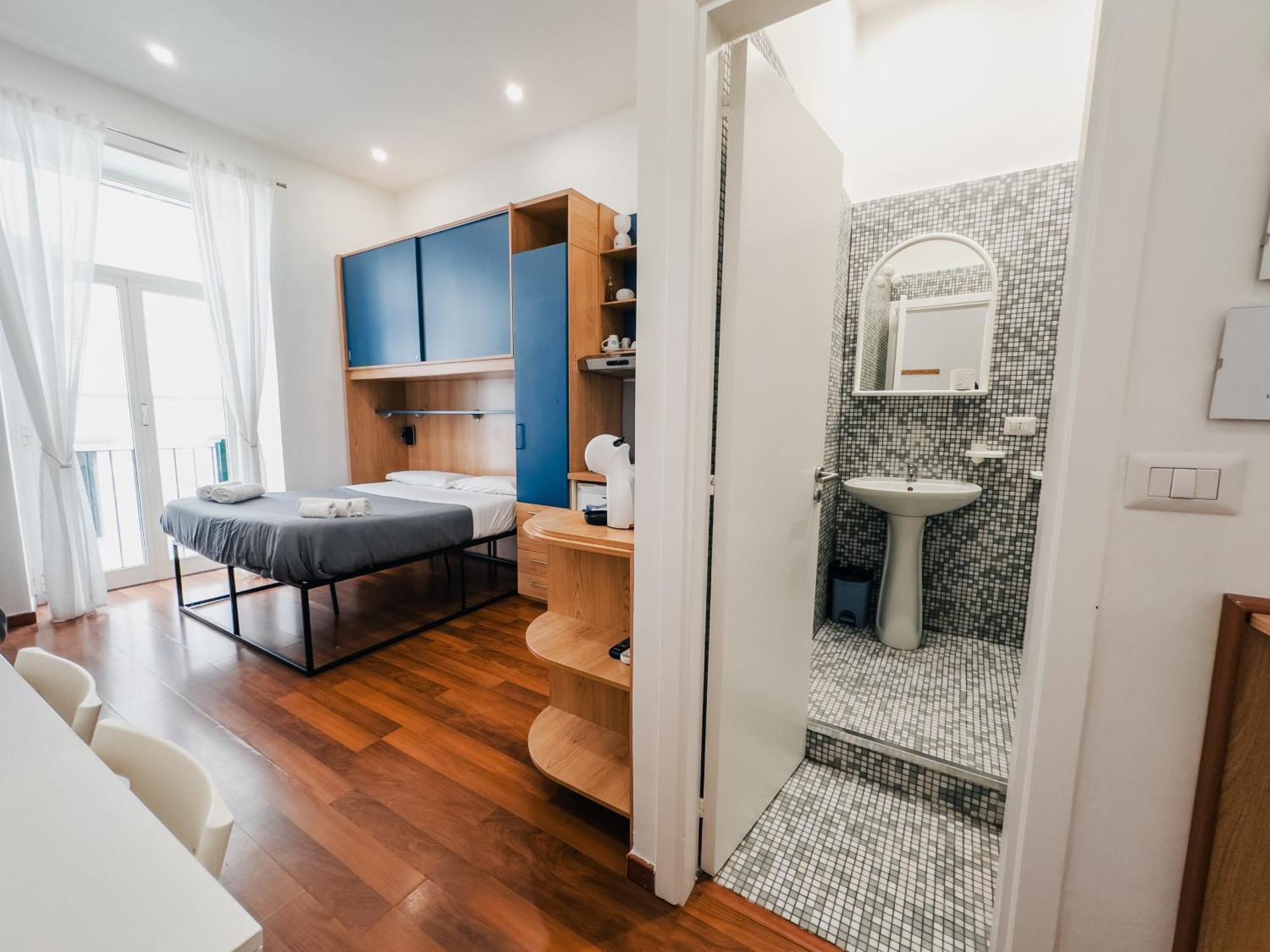 Ale & Tizy House Bed & Breakfast Napoli Bagian luar foto