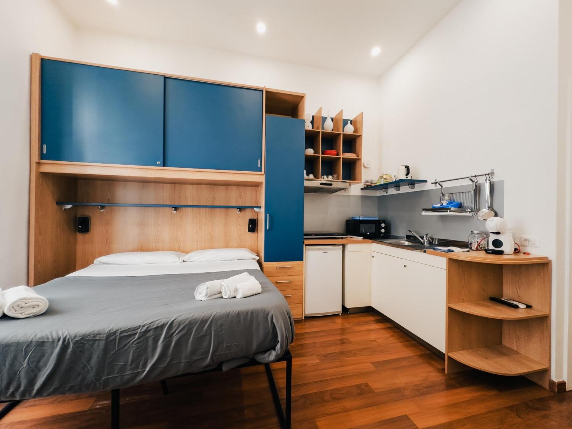 Ale & Tizy House Bed & Breakfast Napoli Bagian luar foto