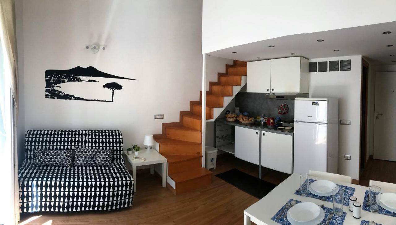Ale & Tizy House Bed & Breakfast Napoli Bagian luar foto