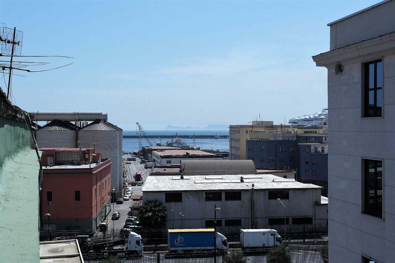 Ale & Tizy House Bed & Breakfast Napoli Bagian luar foto