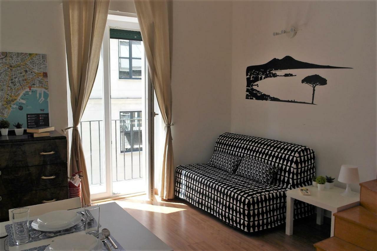 Ale & Tizy House Bed & Breakfast Napoli Bagian luar foto